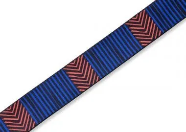 Levy's MP2TC-001 Gitárpánt, nyomtatott, poliészter, bőr végekkel, fekete műanyag oldalakkal, állítha